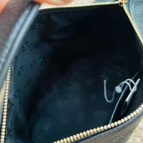 New Tory Burch Thea mini hobo bag 🖤 - Picture 5 of 8